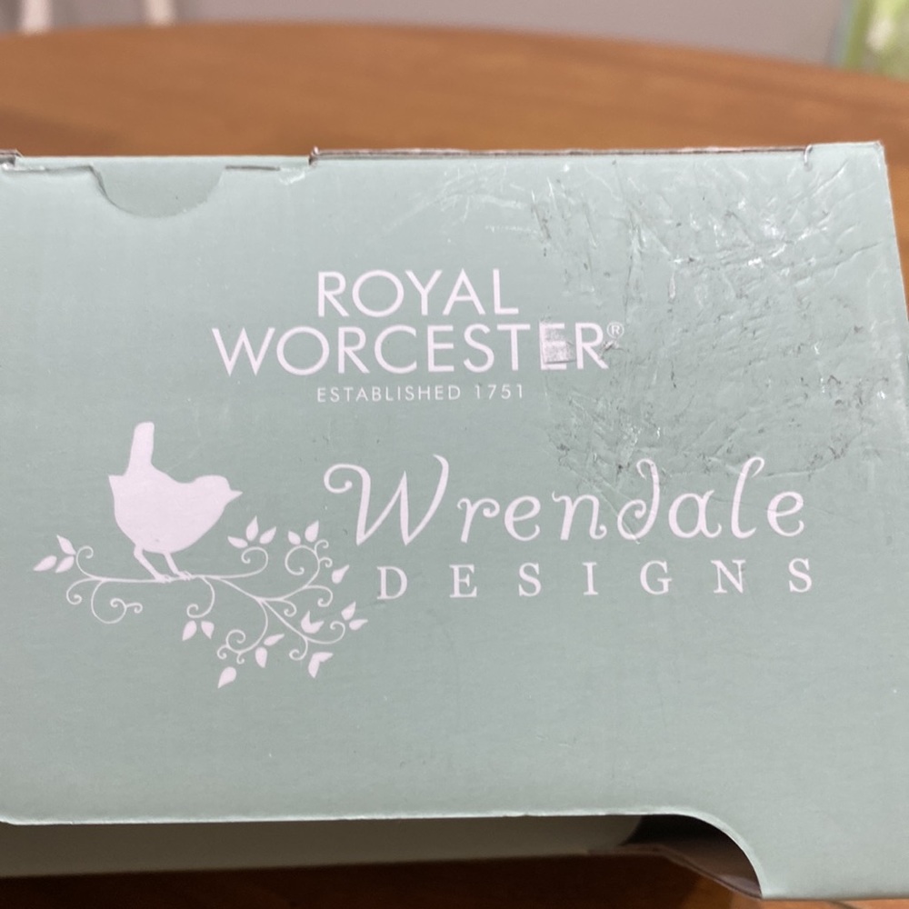 NWT. Royal Worcester, mug and coaster set. - Picture 6 of 9